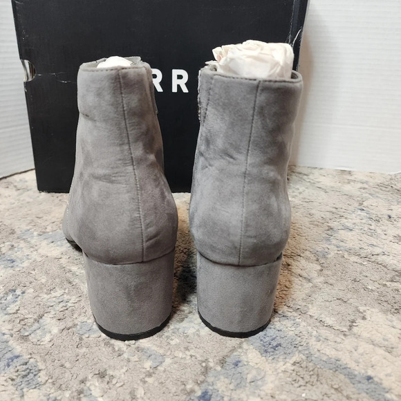 Torrid 7.5W Rhinestone Grey Faux Suede Ankle Booties New With Box - Picture 16 of 17